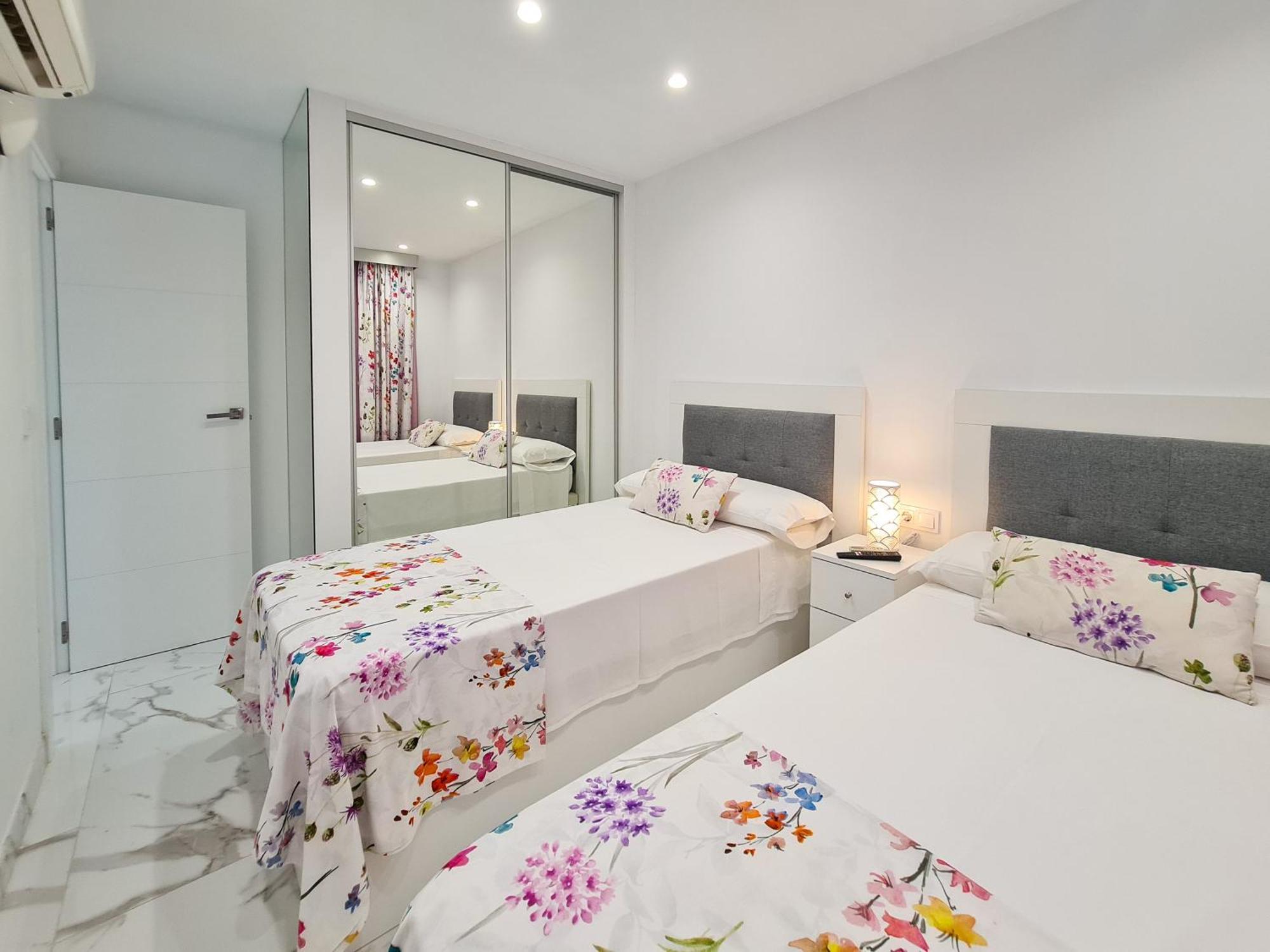 Apartamento Edificio Astoria ベニドルム エクステリア 写真